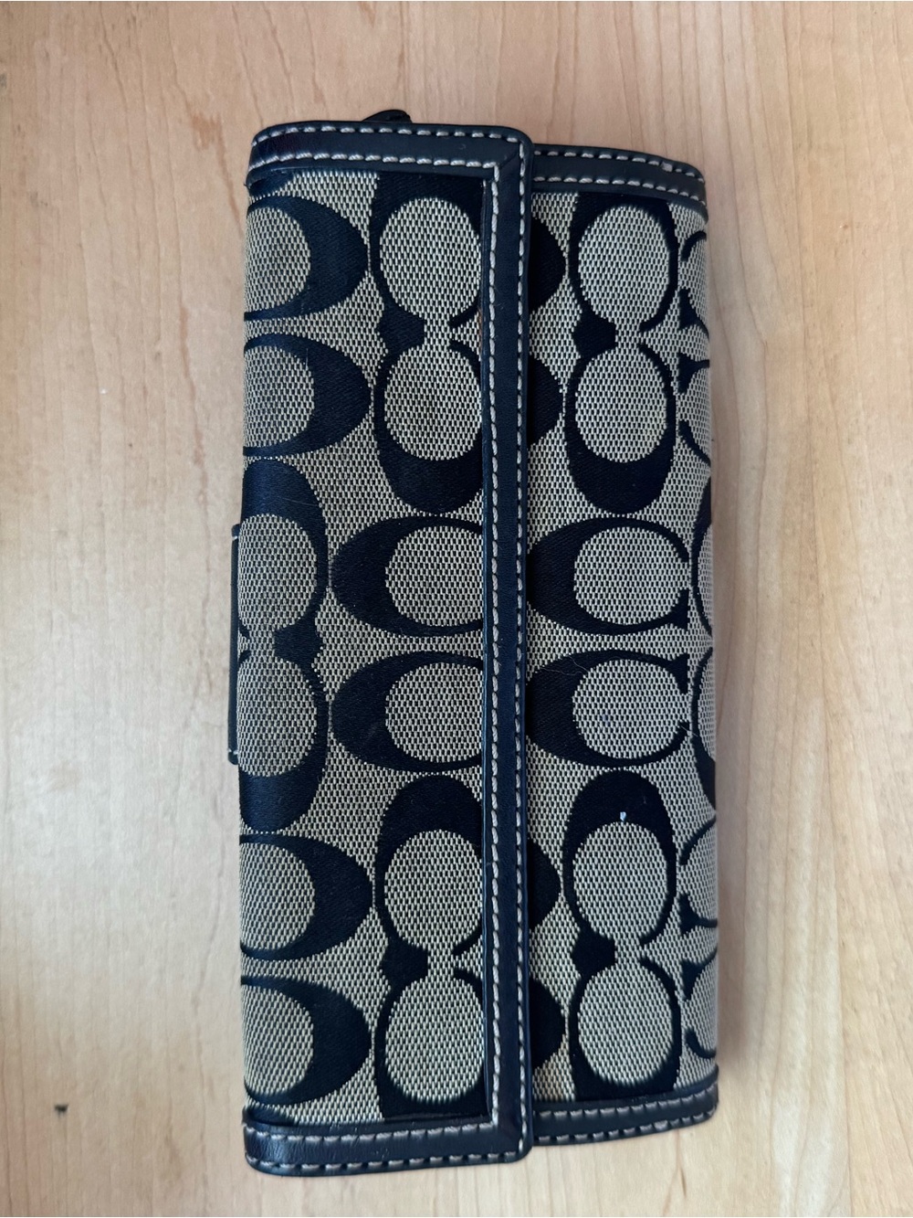 Coach Signature Canvas Wallet in Black and Tan with Turnlock - Picture 6 of 6